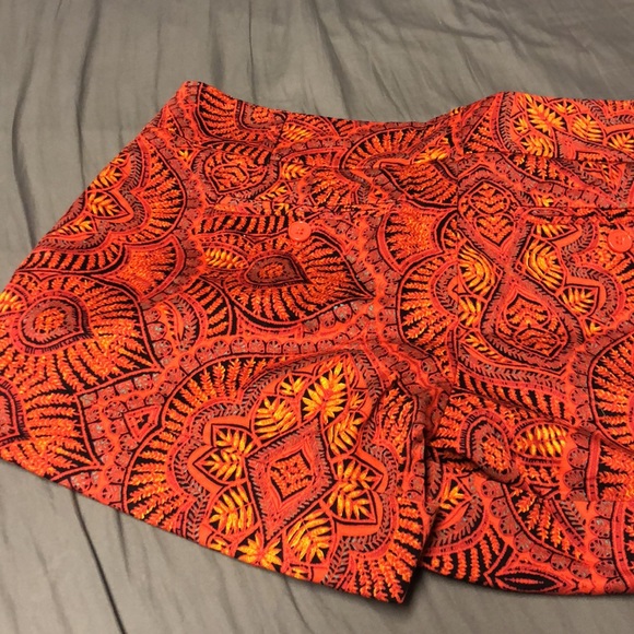 New York & Company Womens Midi Shorts Hot Pink Paisley with Black Size 0 - Picture 6 of 6